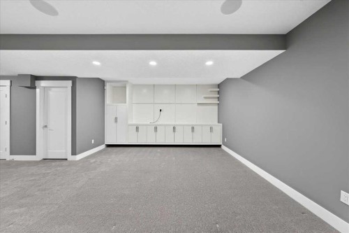217 32 Avenue Nw, Calgary, AB - Indoor Photo Showing Other Room