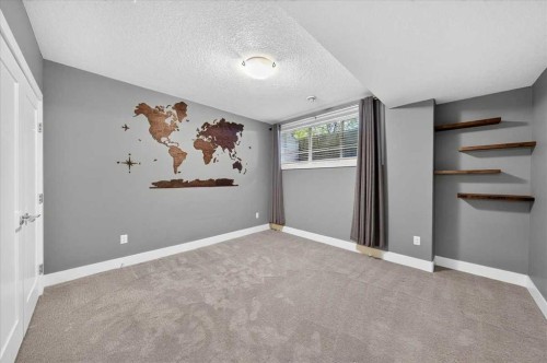 217 32 Avenue Nw, Calgary, AB - Indoor Photo Showing Other Room