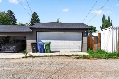 217 32 Avenue Nw, Calgary, AB - Outdoor