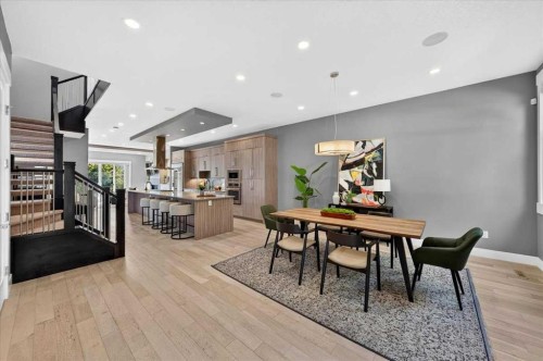 217 32 Avenue Nw, Calgary, AB - Indoor Photo Showing Other Room