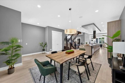 217 32 Avenue Nw, Calgary, AB - Indoor