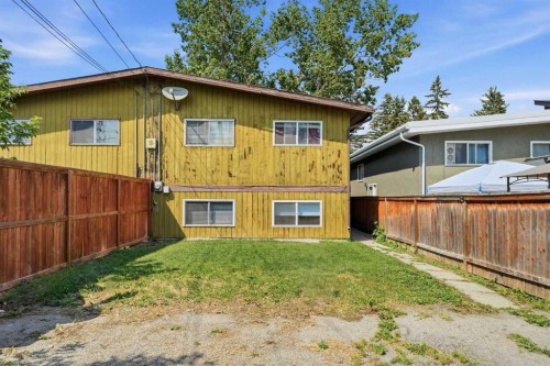 7341 36 Avenue Nw, Calgary, AB - Outdoor