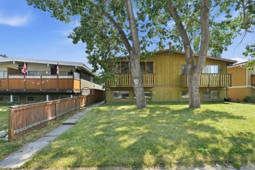 7341 36 Avenue Nw, Calgary, AB - Outdoor