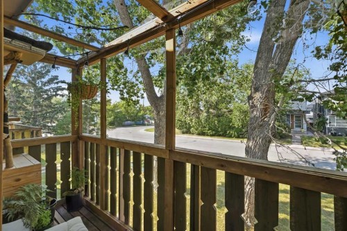 7341 36 Avenue Nw, Calgary, AB - Outdoor