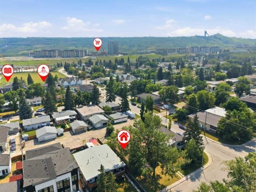 7341 36 Avenue Nw, Calgary, AB - Outdoor With View