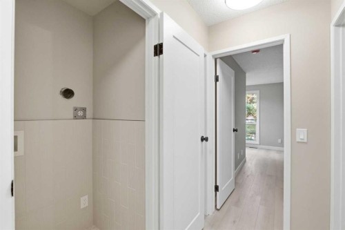 34-420 Grier Avenue Ne, Calgary, AB - Indoor Photo Showing Other Room