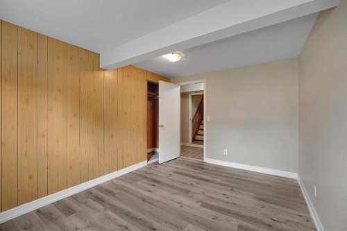 1506 36 Street Se, Calgary, AB - Indoor