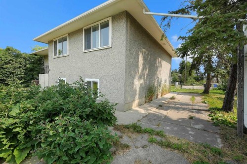 1506 36 Street Se, Calgary, AB - Outdoor