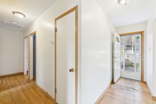 83 Westover Drive Sw, Calgary, AB - Indoor Photo Showing Other Room