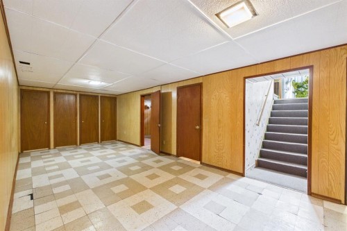 83 Westover Drive Sw, Calgary, AB - Indoor