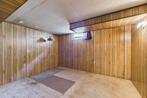 83 Westover Drive Sw, Calgary, AB - Indoor Photo Showing Other Room