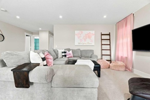 114 Kinniburgh Road, Chestermere, AB - Indoor Photo Showing Living Room