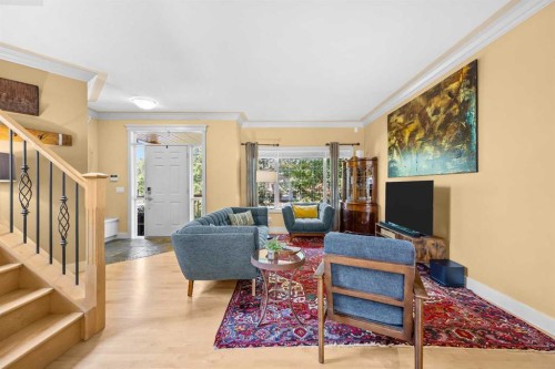 301 29 Avenue Ne, Calgary, AB - Indoor