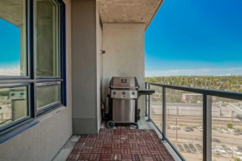 1205-8710 Horton Road Sw, Calgary, AB - Outdoor With Balcony With Exterior