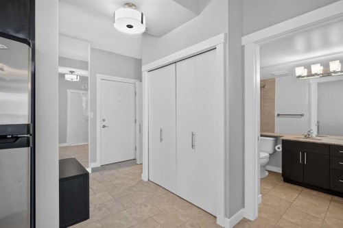 1205-8710 Horton Road Sw, Calgary, AB - Indoor