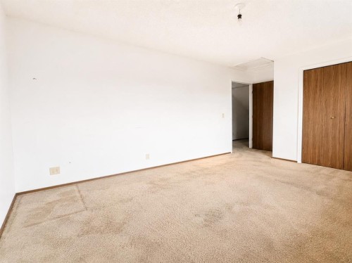 88 Castleglen Way Ne, Calgary, AB - Indoor Photo Showing Other Room