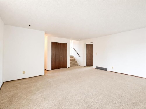 88 Castleglen Way Ne, Calgary, AB - Indoor Photo Showing Other Room
