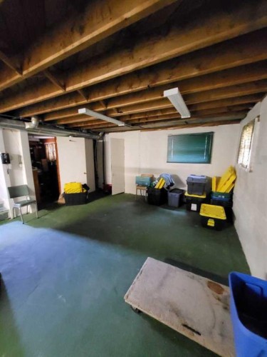 2522 17 Street Se, Calgary, AB - Indoor Photo Showing Basement