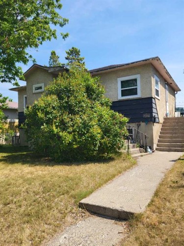 2522 17 Street Se, Calgary, AB - Outdoor