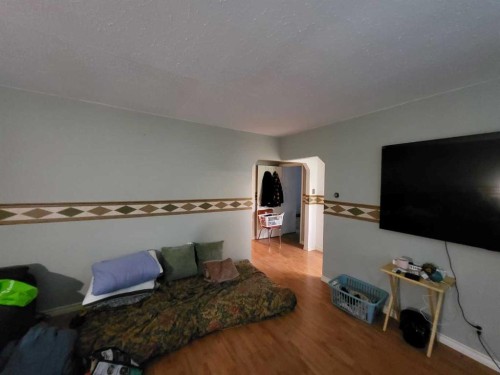 2522 17 Street Se, Calgary, AB - Indoor