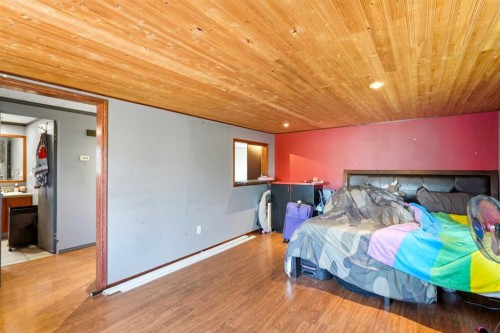 129 Big Hill Place Se, Airdrie, AB - Indoor Photo Showing Bedroom