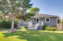 6111 Bow Crescent Nw, Calgary, AB  - Outdoor 