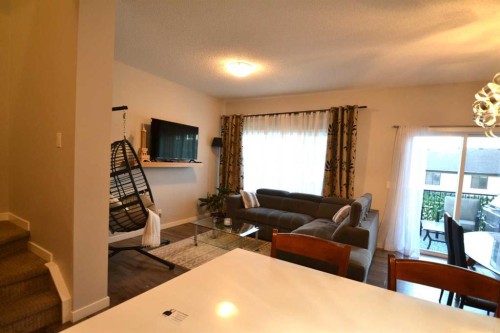 613 Hillcrest Road Sw, Airdrie, AB - Indoor