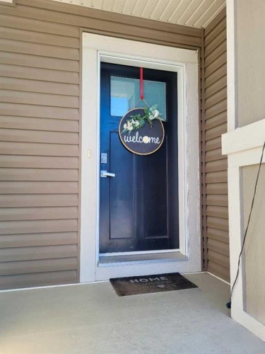 613 Hillcrest Road Sw, Airdrie, AB - Outdoor With Exterior