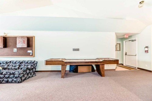16 Edenwold Green Nw, Calgary, AB - Indoor Photo Showing Other Room