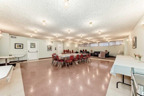 16 Edenwold Green Nw, Calgary, AB - Indoor Photo Showing Dining Room