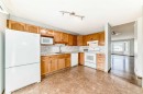 16 Edenwold Green Nw, Calgary, AB  - Indoor Photo Showing Kitchen 