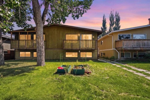 7343 36 Avenue Nw, Calgary, AB - Outdoor With Deck Patio Veranda