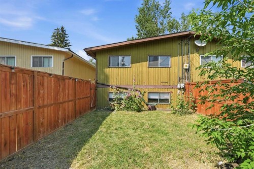 7343 36 Avenue Nw, Calgary, AB - Outdoor