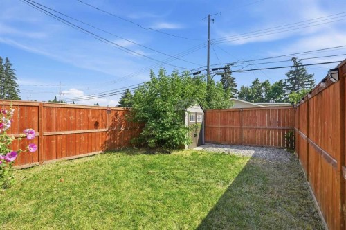 7343 36 Avenue Nw, Calgary, AB - Outdoor