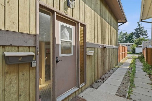 7343 36 Avenue Nw, Calgary, AB - Outdoor With Exterior