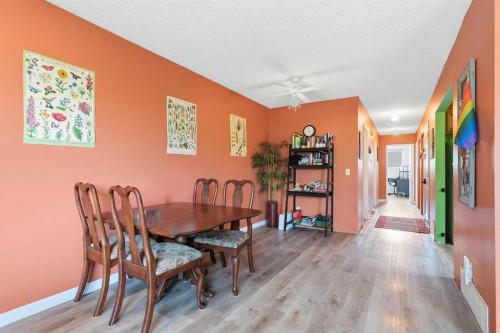 7343 36 Avenue Nw, Calgary, AB - Indoor Photo Showing Dining Room