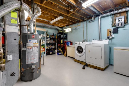 3803 4 Avenue Sw, Calgary, AB - Indoor Photo Showing Laundry Room