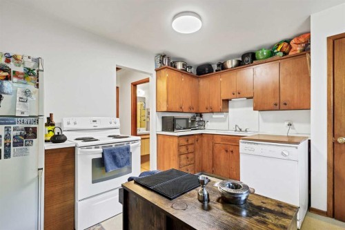 3803 4 Avenue Sw, Calgary, AB - Indoor Photo Showing Kitchen