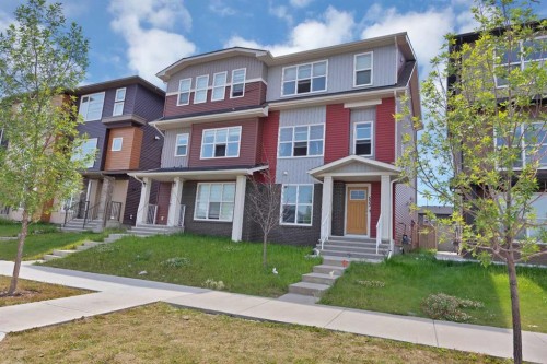533 Savanna Blvd Boulevard Ne, Calgary, AB - Outdoor With Facade