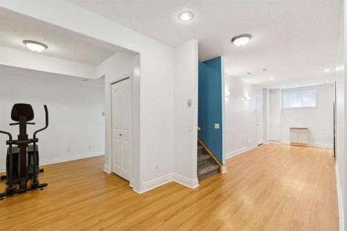 739 24 Avenue Nw, Calgary, AB - Indoor Photo Showing Gym Room