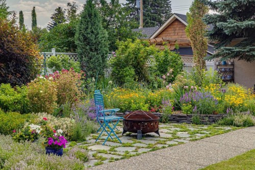 739 24 Avenue Nw, Calgary, AB - Outdoor