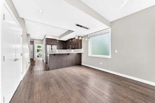 1317 20 Avenue Nw, Calgary, AB - Indoor Photo Showing Kitchen