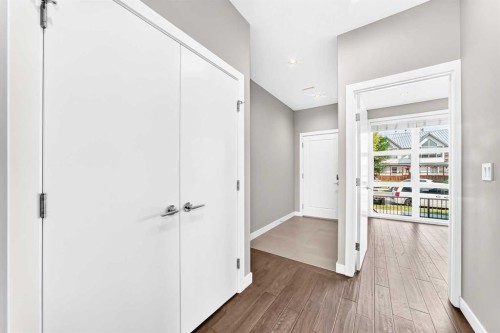 1317 20 Avenue Nw, Calgary, AB - Indoor Photo Showing Other Room