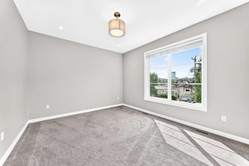 1317 20 Avenue Nw, Calgary, AB - Indoor Photo Showing Other Room