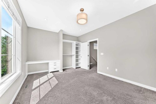 1317 20 Avenue Nw, Calgary, AB - Indoor Photo Showing Other Room