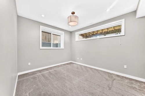 1317 20 Avenue Nw, Calgary, AB - Indoor Photo Showing Other Room