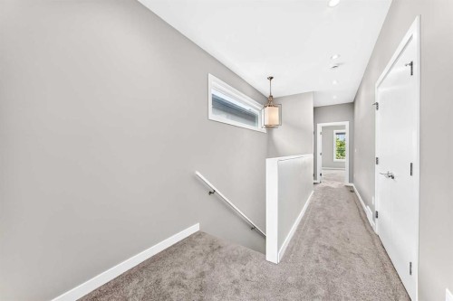1317 20 Avenue Nw, Calgary, AB - Indoor Photo Showing Other Room