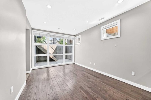 1317 20 Avenue Nw, Calgary, AB - Indoor Photo Showing Other Room
