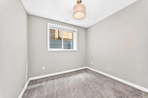 1317 20 Avenue Nw, Calgary, AB - Indoor Photo Showing Other Room