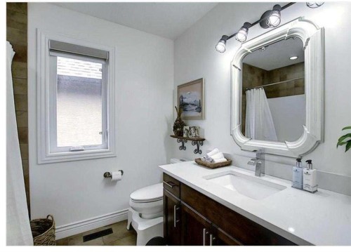 210 Panatella Heath Nw, Calgary, AB - Indoor Photo Showing Bathroom